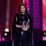 Laura Pausini y Rauw Alejandro podrían lanzar nueva versión de “Se Fue”