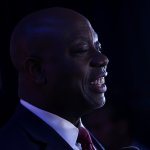 Tim Scott retiró su campaña presidencial