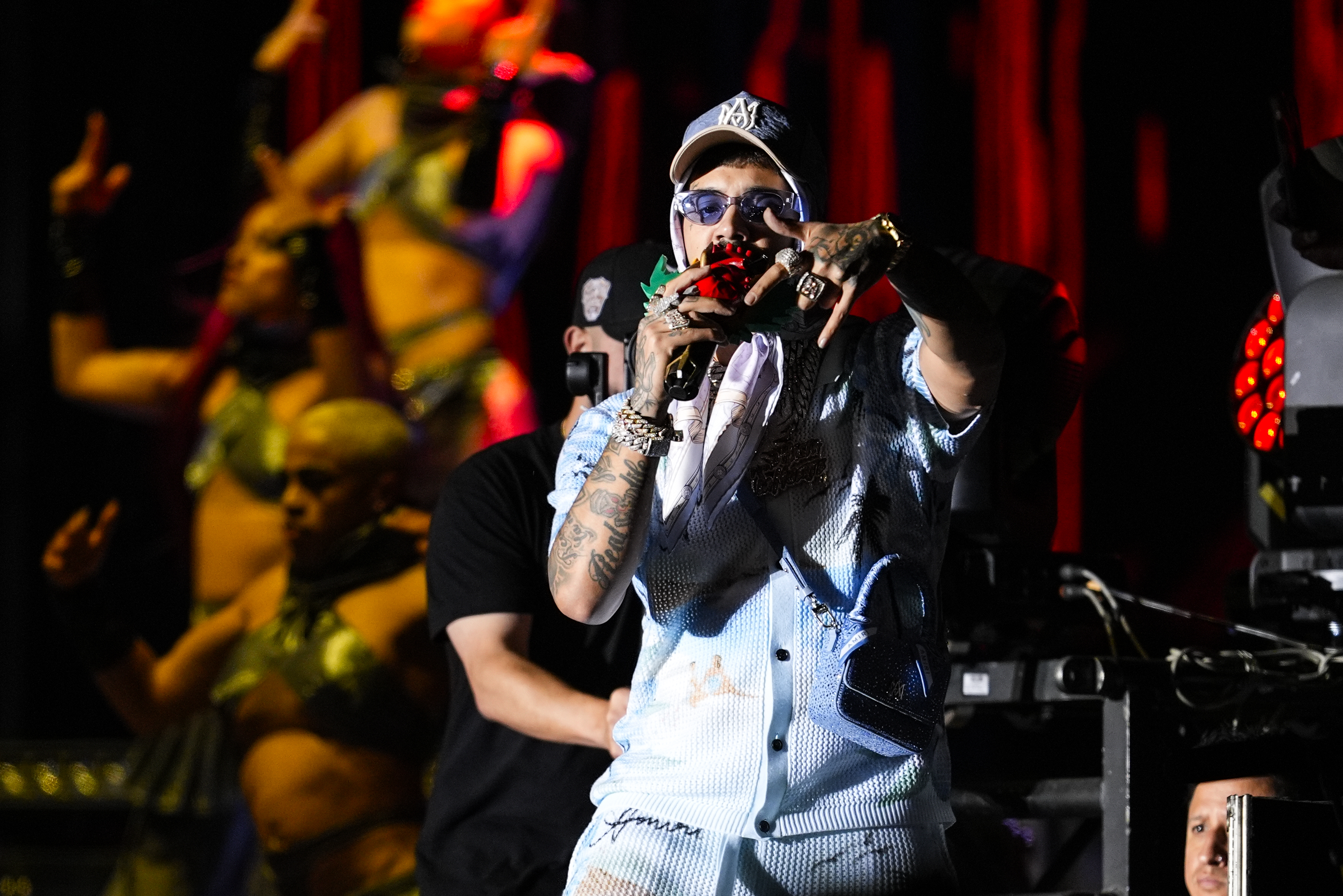 Anuel AA responde crítica de Karol G