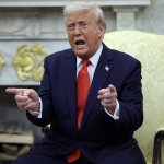 Trump sube aranceles a China al 245%