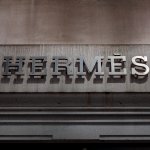 Hermès lanza su primer modelo de audífonos de lujo